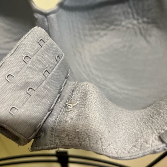 Victoria’s Secret 38D underwire strapless bra - Picture 2 of 5